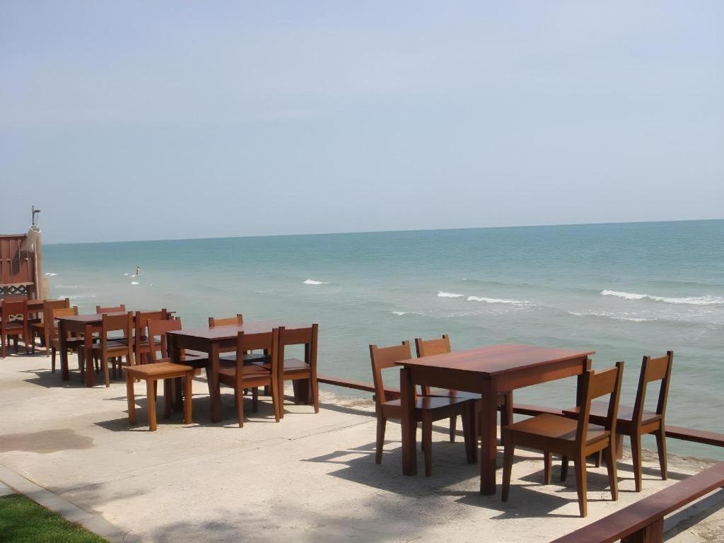 Baan Talay Dao Resort Hua Hin Exterior foto